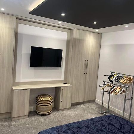 1 Bedroom Flat, Fully Furnished 赫尔河畔京士顿 外观 照片