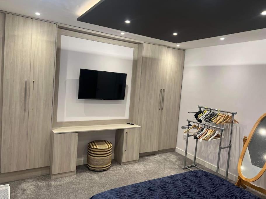 1 Bedroom Flat, Fully Furnished 赫尔河畔京士顿 外观 照片